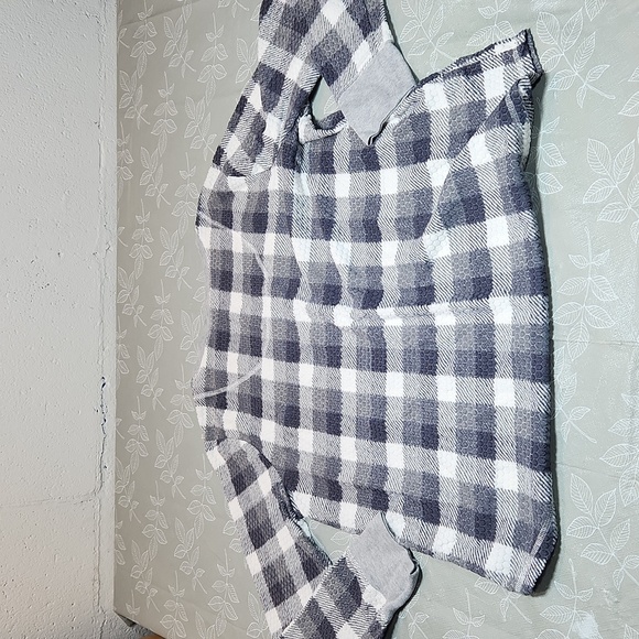 Nautica Long Sleeve Shirt - Picture 8 of 9